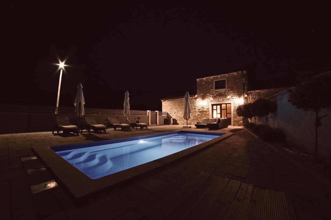 Haus Mila Villa Pavicini Kültér fotó