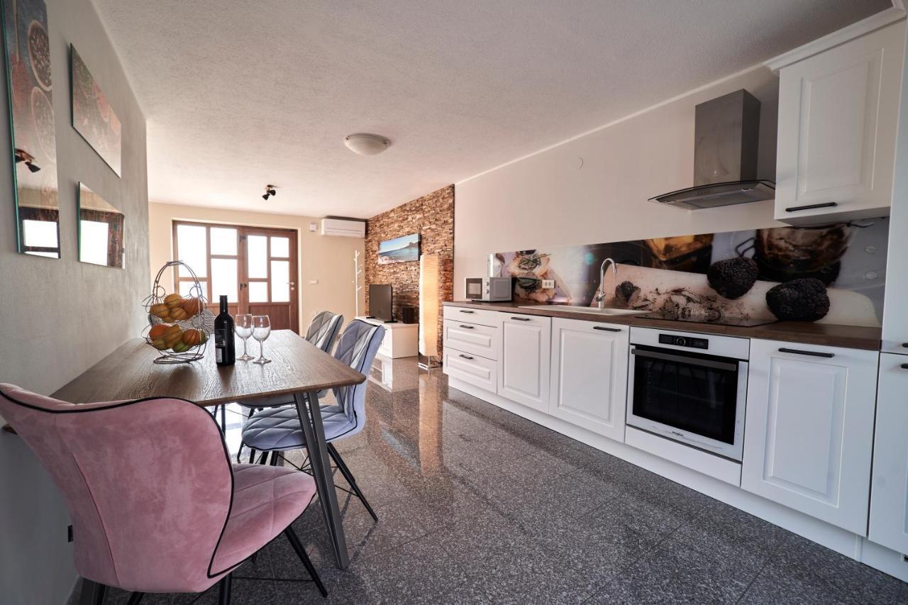 Haus Mila Villa Pavicini Kültér fotó
